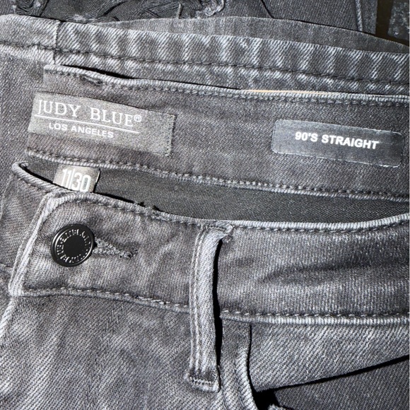 Judy Blue Distressed 90’s Straight Fit - Picture 4 of 7